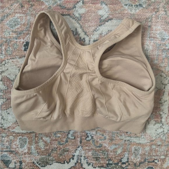 🌿🦋 WANAYOU Women's Seamless Sports Bra 3-Pack - Black, Beige, and White - Picture 13 of 16